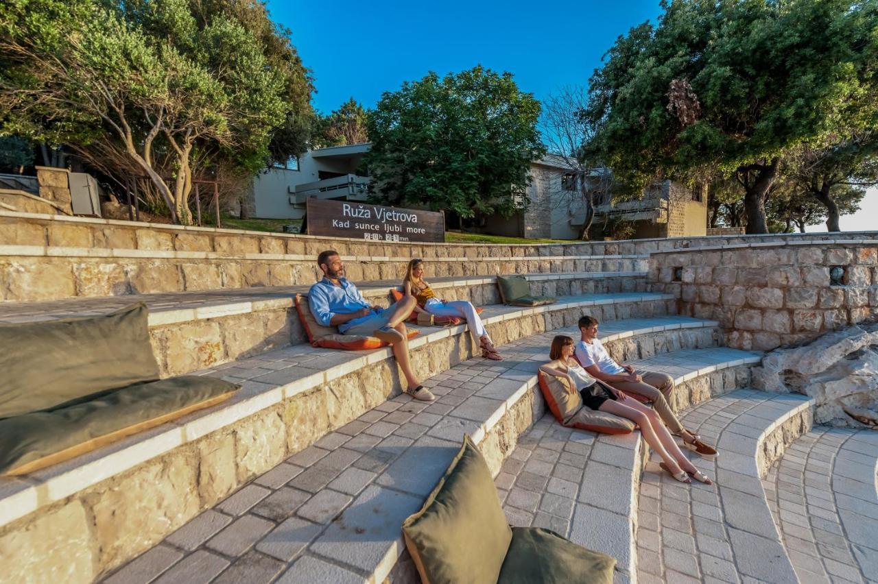 Ruza Vjetrova - Wind Rose Hotel Resort Dobra Voda Kültér fotó