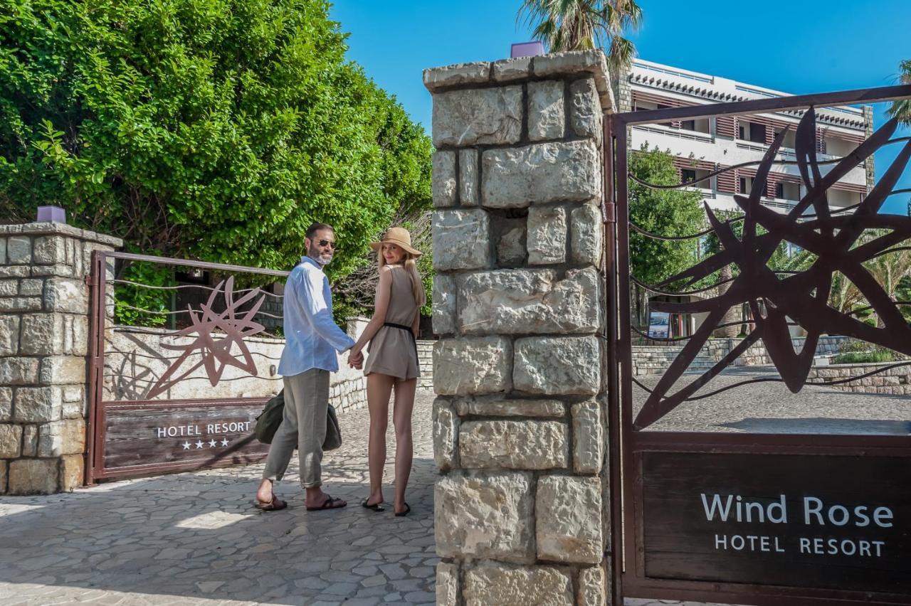 Ruza Vjetrova - Wind Rose Hotel Resort Dobra Voda Kültér fotó