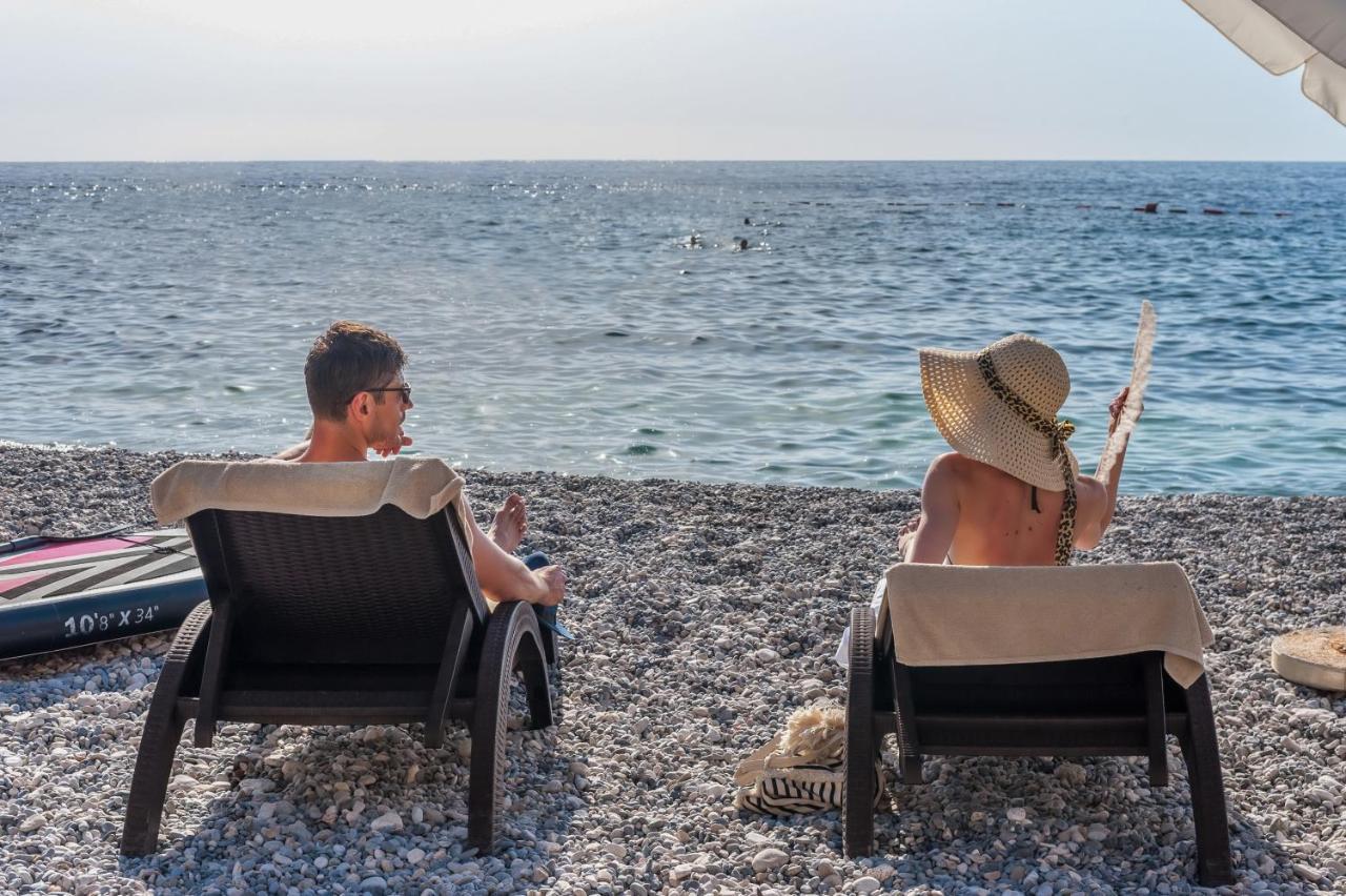 Ruza Vjetrova - Wind Rose Hotel Resort Dobra Voda Kültér fotó