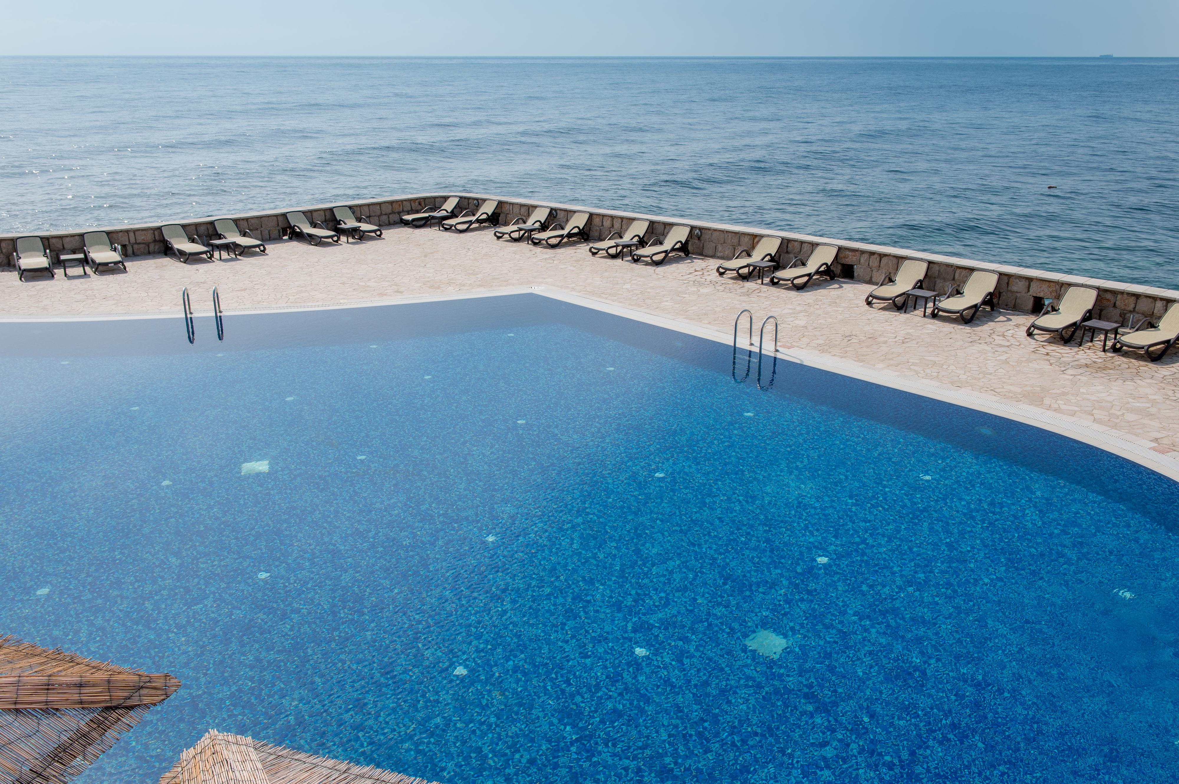Ruza Vjetrova - Wind Rose Hotel Resort Dobra Voda Kültér fotó