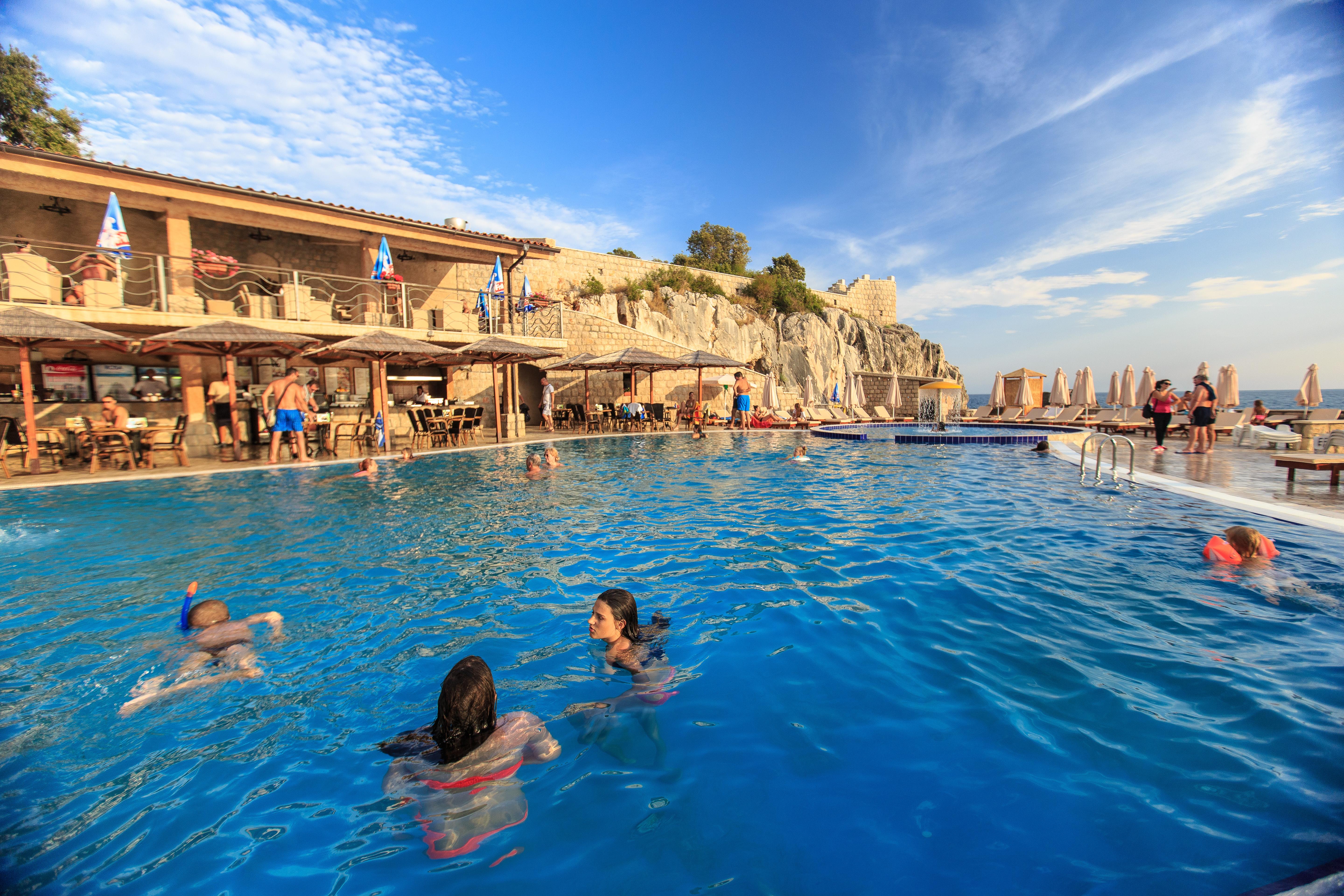 Ruza Vjetrova - Wind Rose Hotel Resort Dobra Voda Kültér fotó