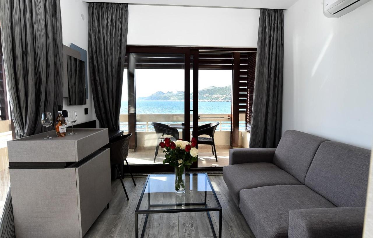 Ruza Vjetrova - Wind Rose Hotel Resort Dobra Voda Kültér fotó
